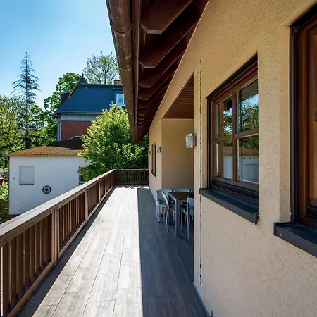 Appartamento Mit 123qm Fuer 8 Personen Mit Sehr Grossem Garten, Einfache Innen-ausstattung *